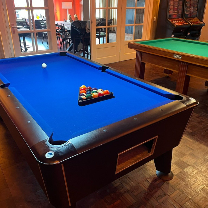 Pooltafel in exploitatie