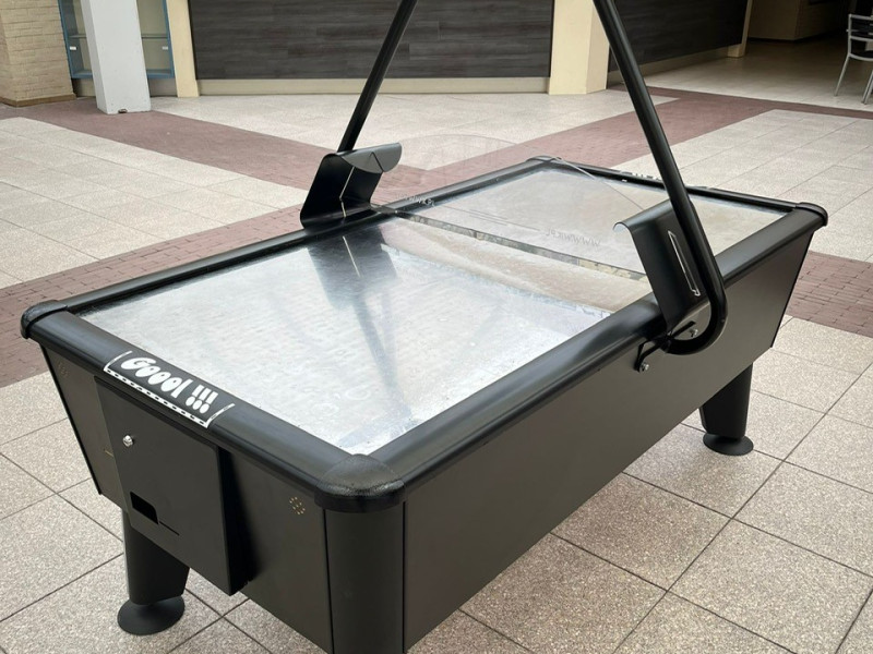 Airhockeytafel in exploitatie